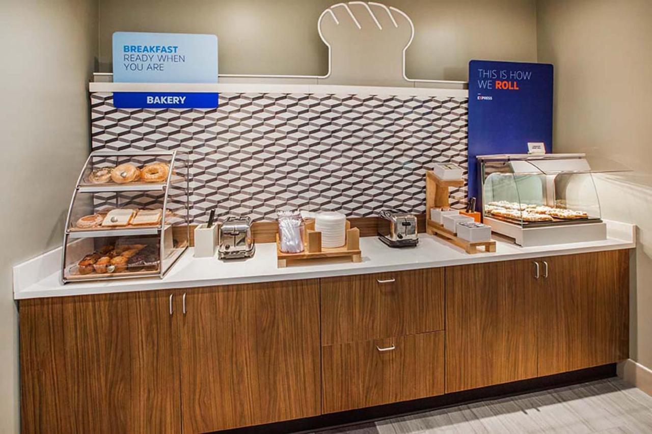 Holiday Inn Express & Suites Eagan - Minneapolis Area By Ihg Екстериор снимка
